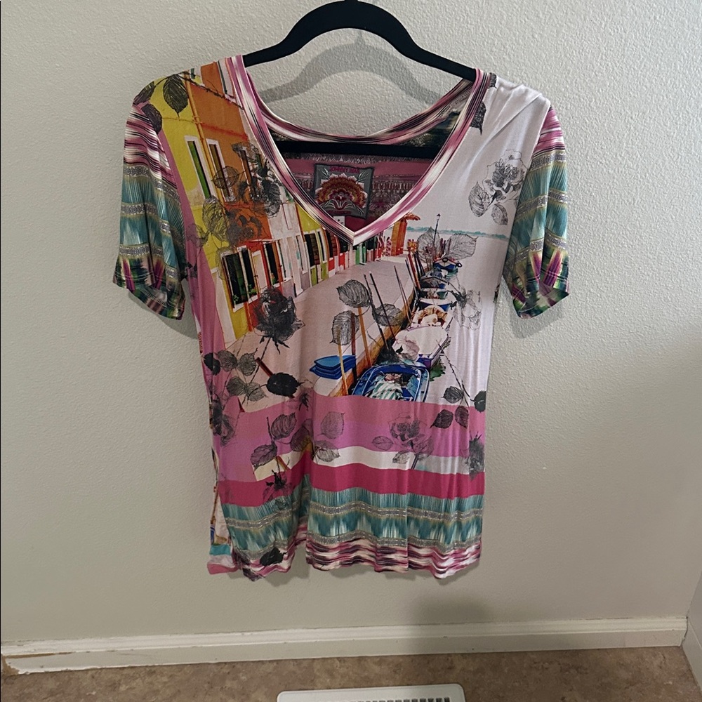 Johnny Was Multicolor Graphic Short Sleeve Top.  boho luxury and sooo soft!